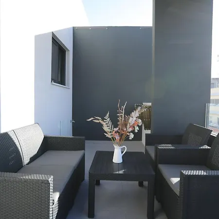 Blossom House-at The Foot Of The Acroplis And Parking Available Apartment