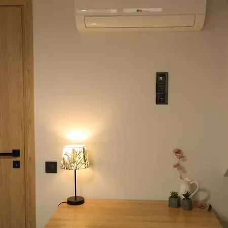 Apartment Blossom House-at The Foot Of The Acroplis And Parking Available Athens