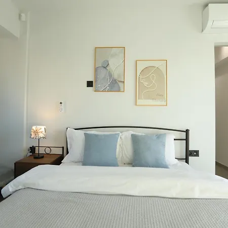 Blossom House-at The Foot Of The Acroplis And Parking Available