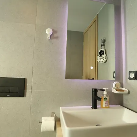 Blossom House-at The Foot Of The Acroplis And Parking Available Apartment *